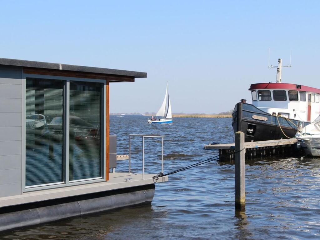 Modern Houseboat With Air Conditioning Located In Marina Uitgeest Exterior foto